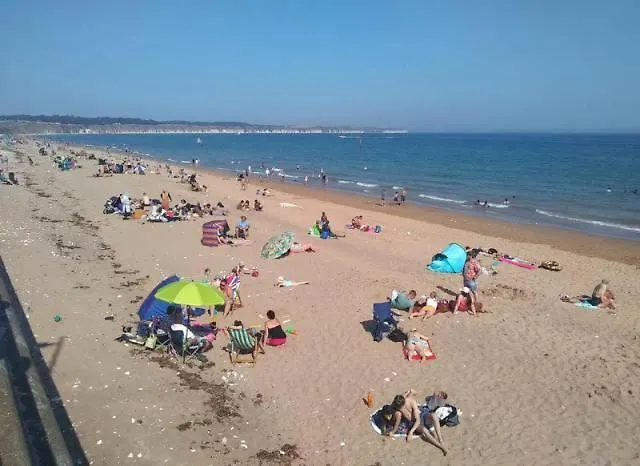Sea View Apartment Large Balcony Whirlpool Bath 2 Bedrooms Sky Glass Tv Bridlington